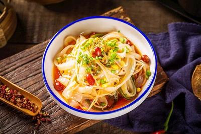 2021年最火加盟小吃快餐怎么選?涼皮先生助您實現(xiàn)創(chuàng)業(yè)夢